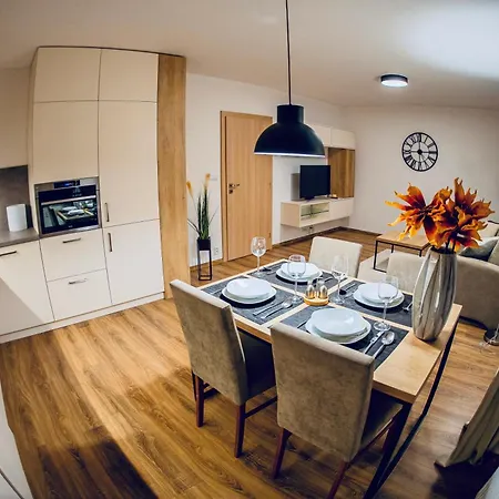 Apartmán Old Town Center 1 - Private Parking Included