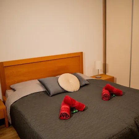 Old Town Center 1 - Private Parking Included