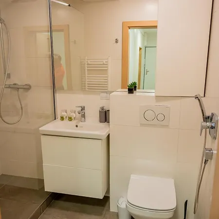 Old Town Center 1 - Private Parking Included Apartment